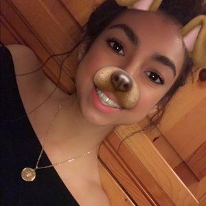 Meet your Posher, Fatima